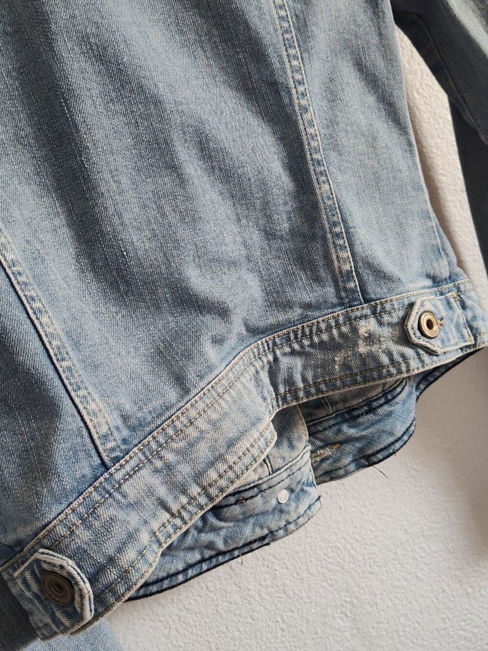 💙 Bershka Light Wash Denim Jacket | Size 28 | Very Good Condition - Picture 9 of 13